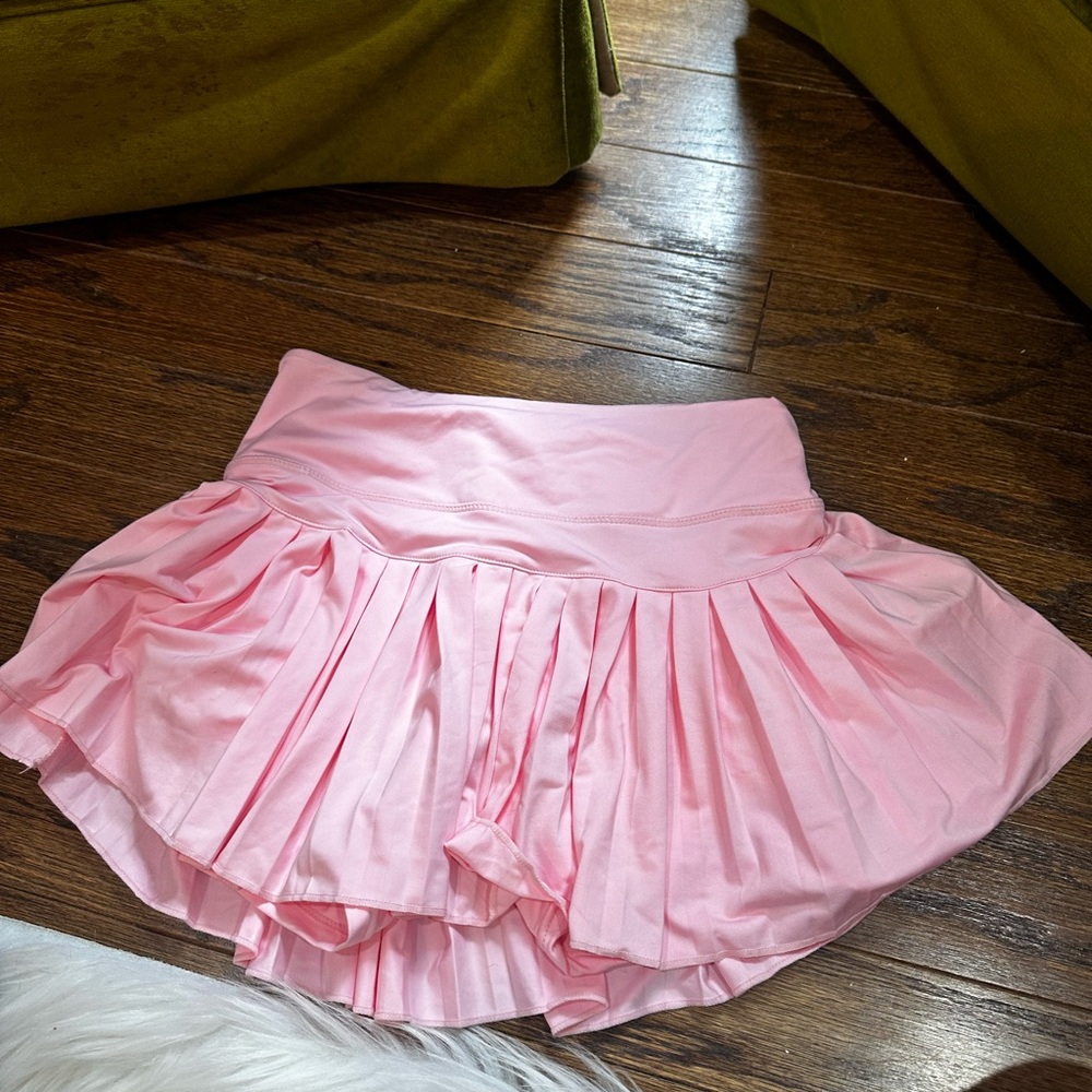 Selling gold hinge skirt